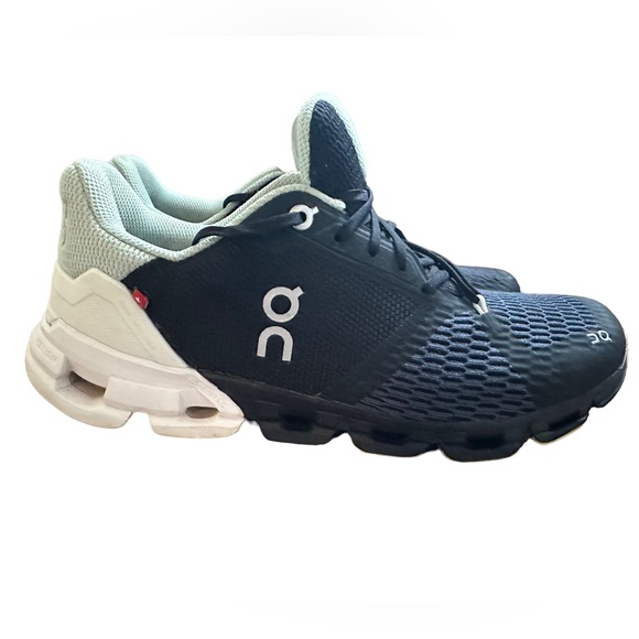 On Running Shoes - On Cloudflyer Flyer Black/white Mint Running Shoes | Women’s Size  8 WIDE